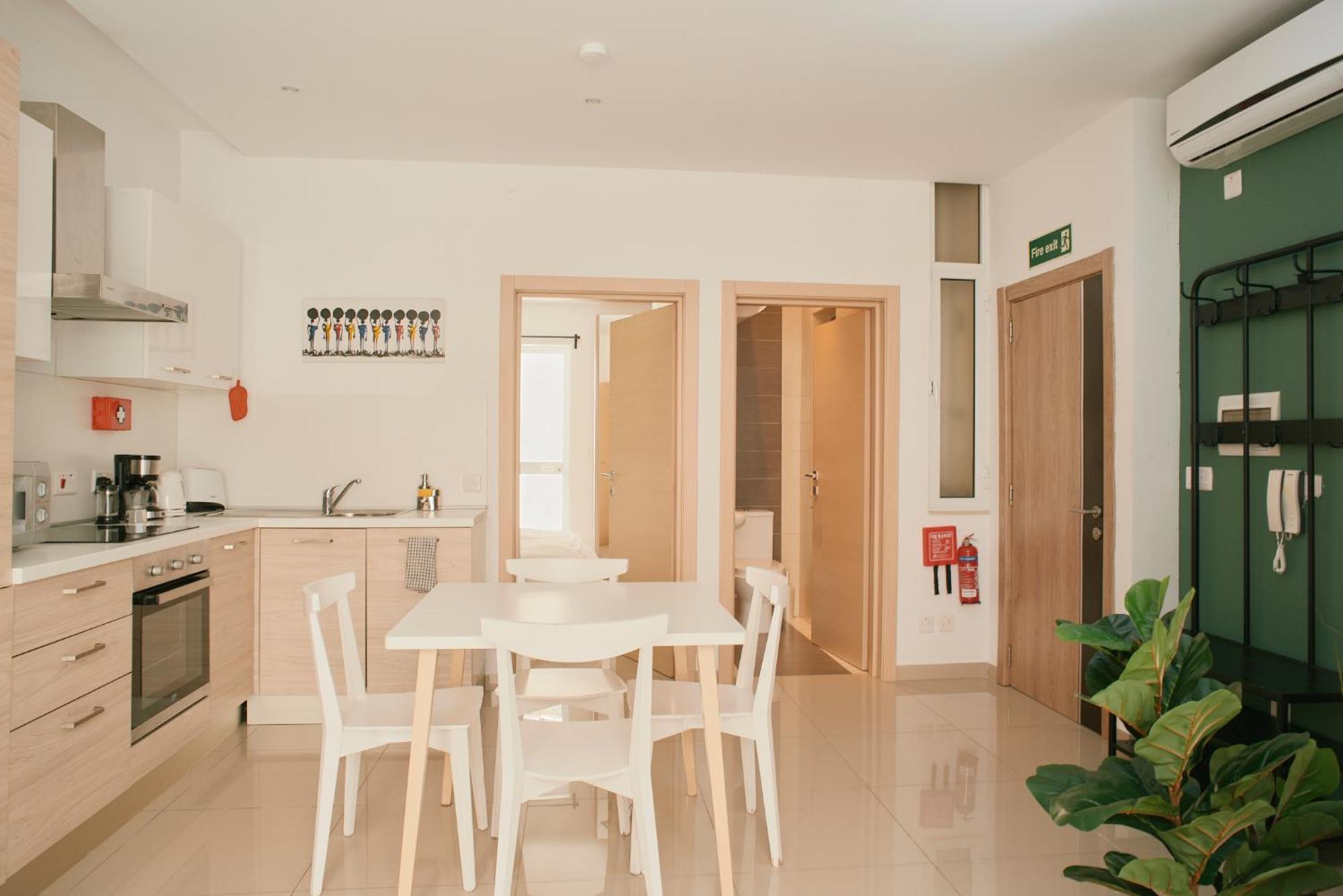 Ferienwohnung Kensington By Shmoo - 1 Minute To The Sea Sliema Exterior foto